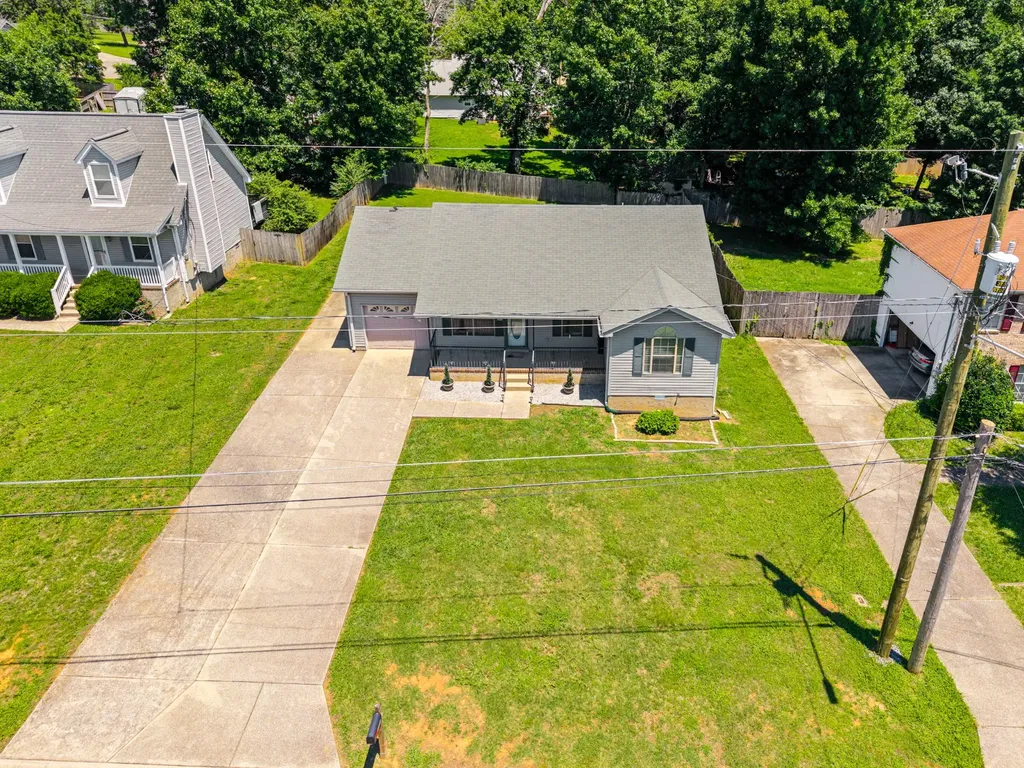 304 Riverwood Court La Vergne TN 37086
