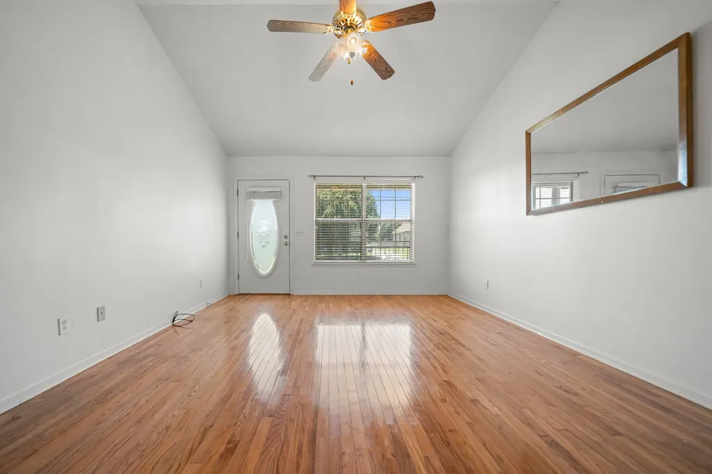304 Riverwood Court La Vergne TN 37086
