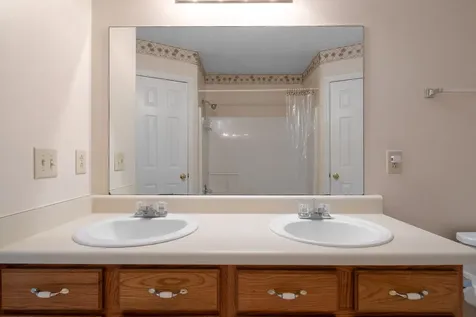 304 Riverwood Court La Vergne TN 37086