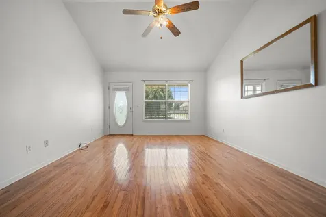 304 Riverwood Court La Vergne TN 37086