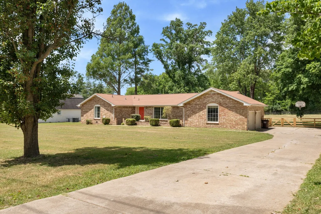 625 Hidden Acres Drive Madison TN 37115