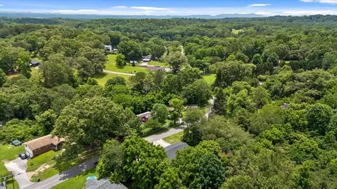 555 E Garden Farm Road Rossville GA 30741