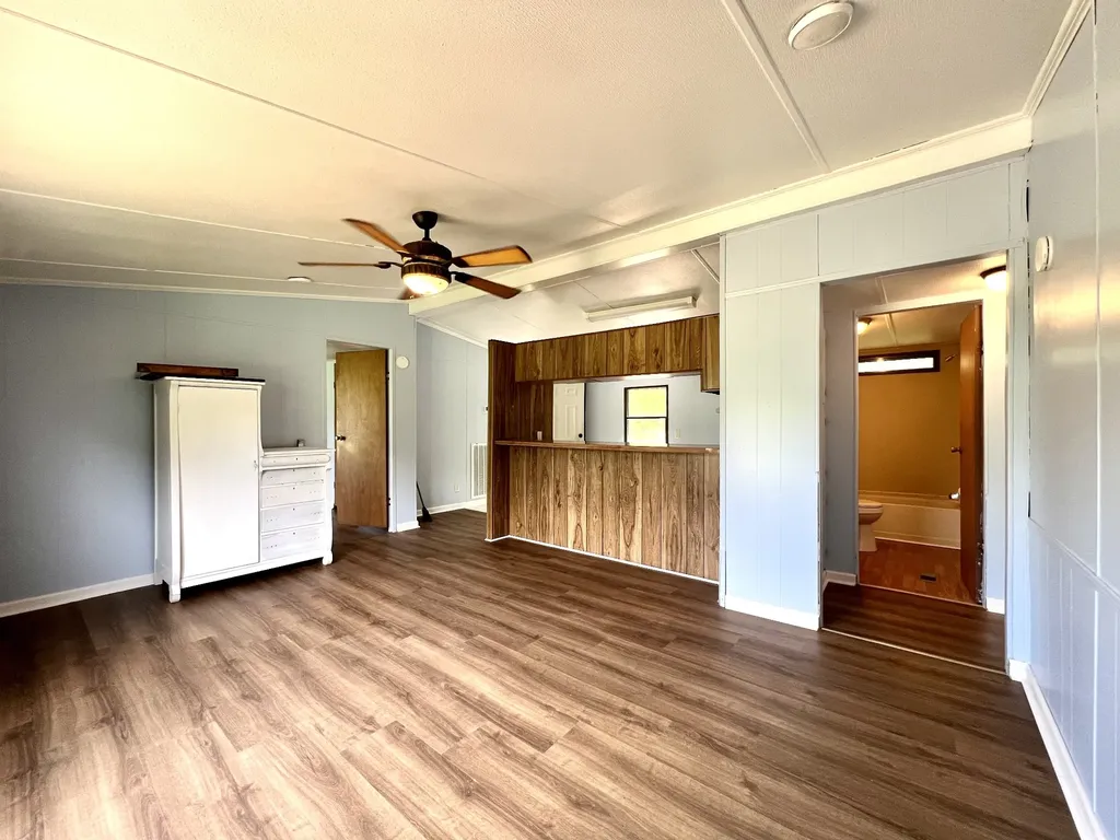 110 Hinkle Hill St, E Bell Buckle TN 37020