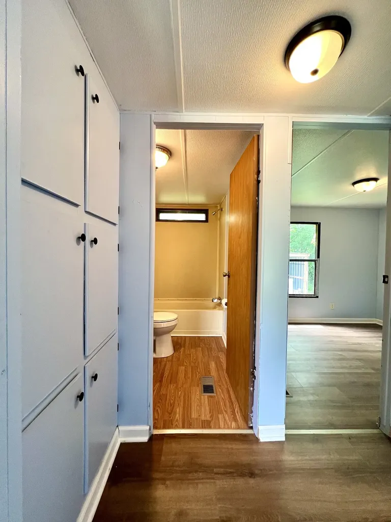 110 Hinkle Hill St, E Bell Buckle TN 37020