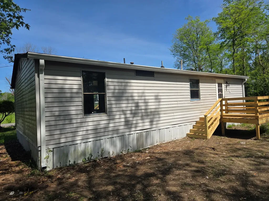 110 Hinkle Hill St, E Bell Buckle TN 37020
