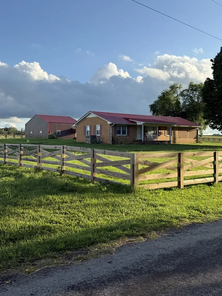 27 Short Road Lawrenceburg TN 38464