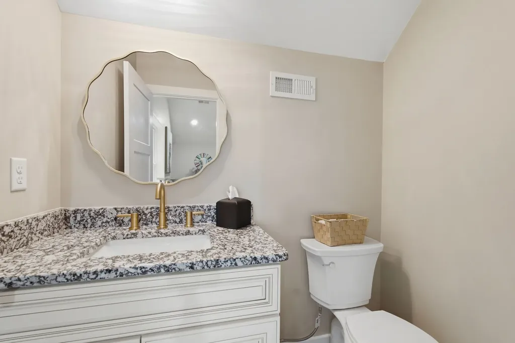 672 Sullivan Bend Road Elmwood TN 38560