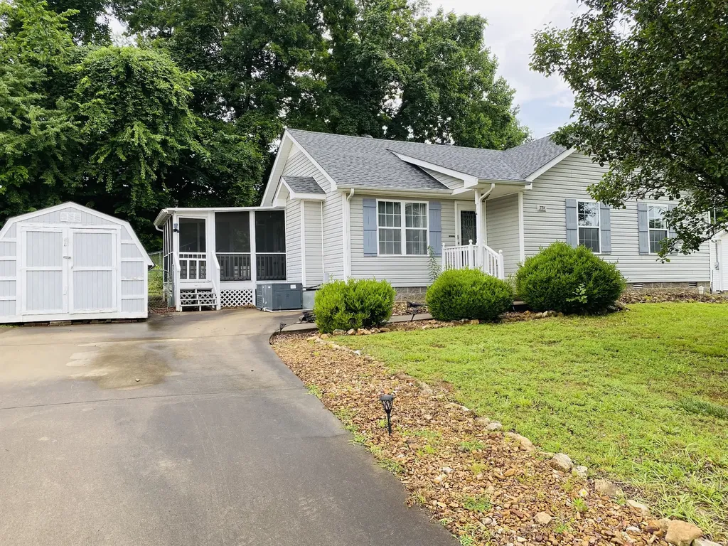 2754 Applemill Court Clarksville TN 37040