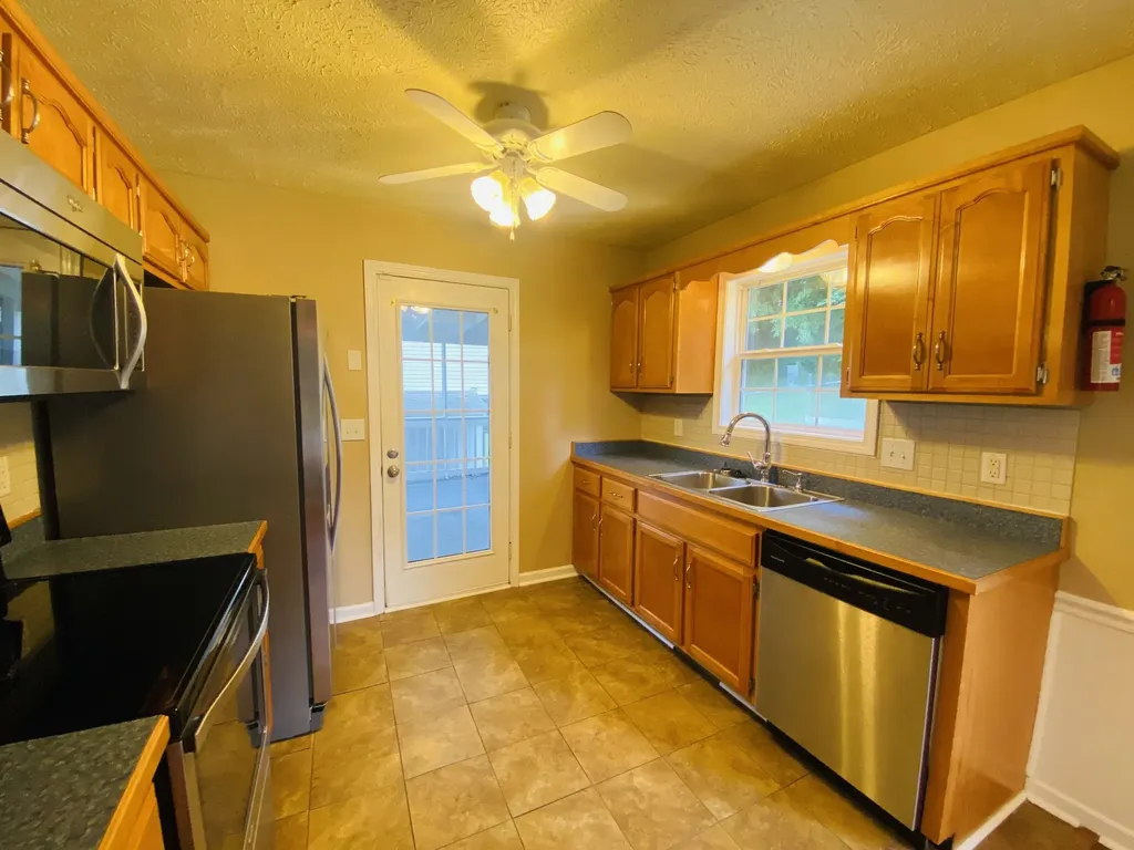2754 Applemill Court Clarksville TN 37040