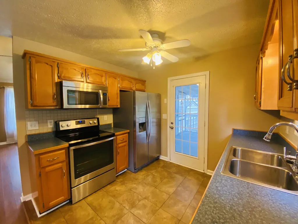 2754 Applemill Court Clarksville TN 37040