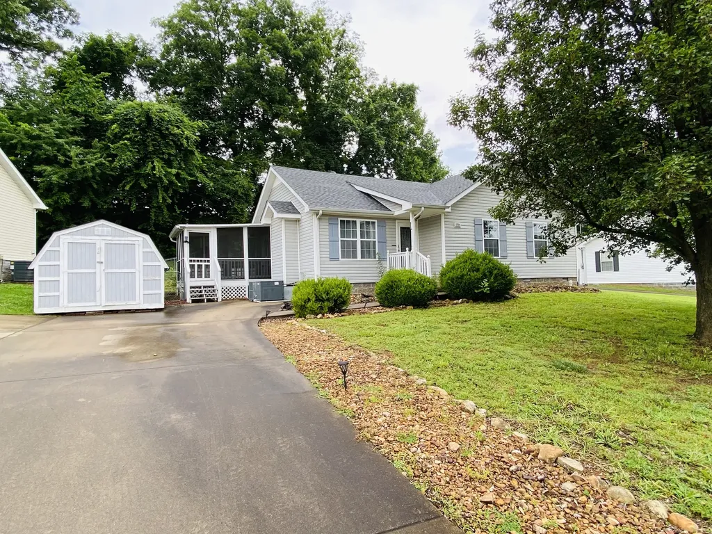 2754 Applemill Court Clarksville TN 37040