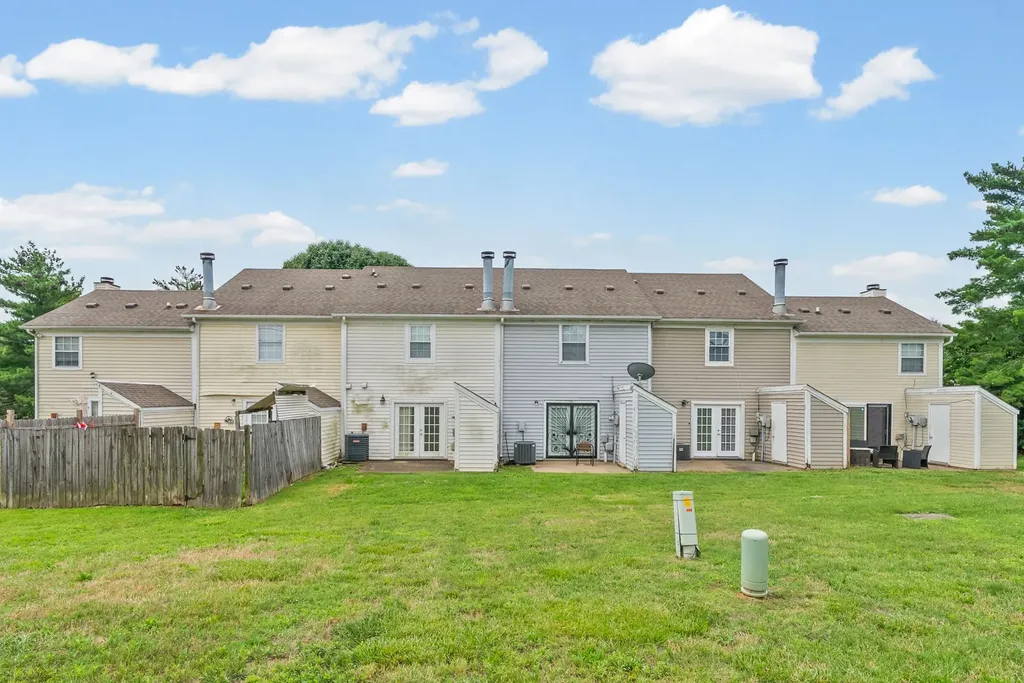 105 Greenland Court Clarksville TN 37042