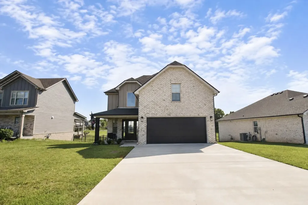 393 Frontier Drive Clarksville TN 37043