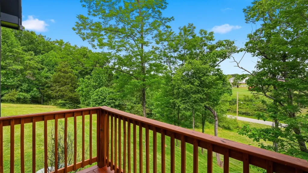 157 Lena Loop Burns TN 37029
