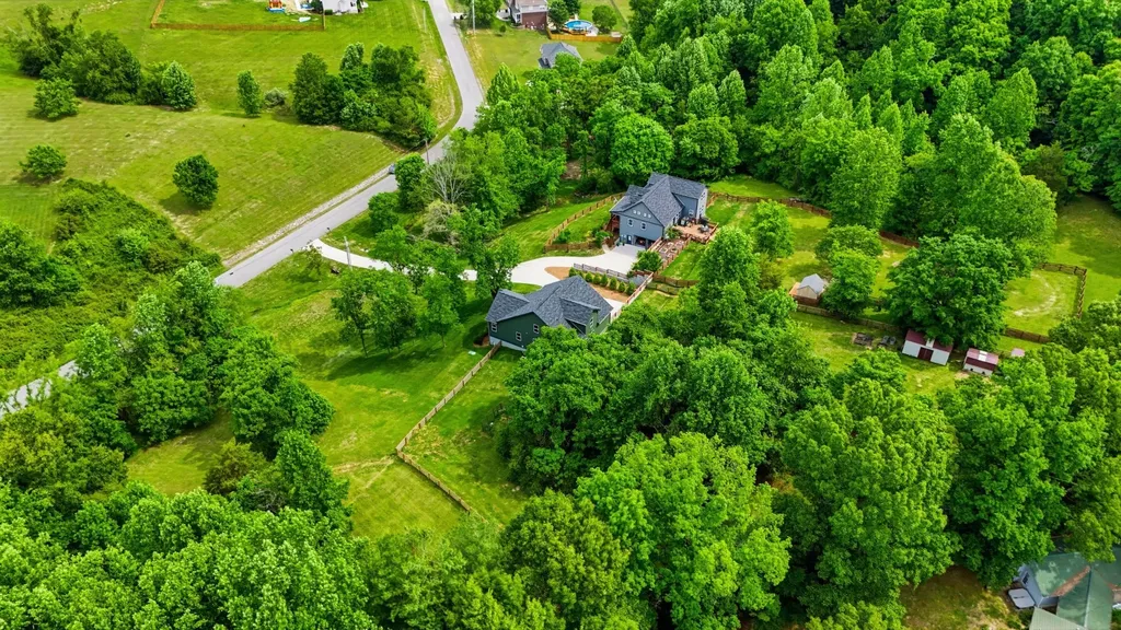 157 Lena Loop Burns TN 37029
