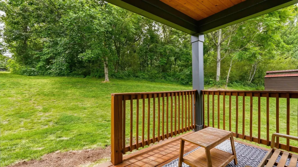 157 Lena Loop Burns TN 37029