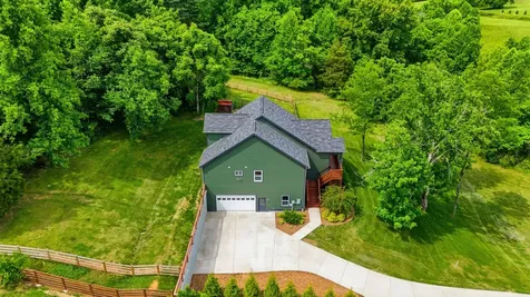 157 Lena Loop Burns TN 37029