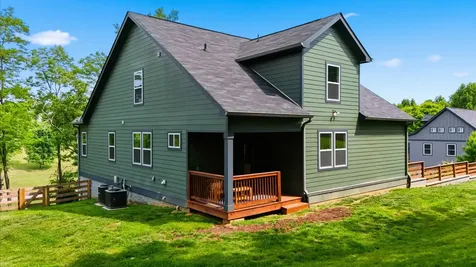 157 Lena Loop Burns TN 37029