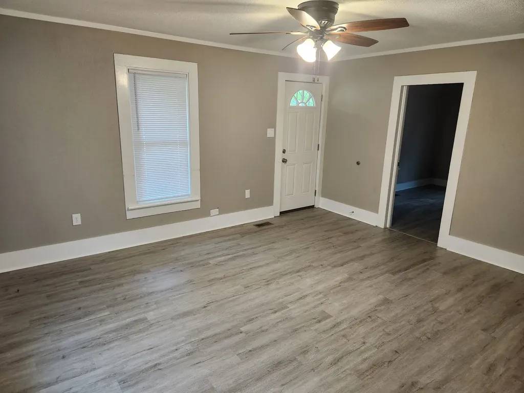1306 W Lincoln Street Tullahoma TN 37388