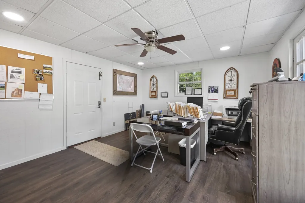 2616 Highway 41, S Greenbrier TN 37073