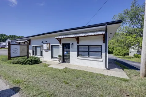 2616 Highway 41, S Greenbrier TN 37073