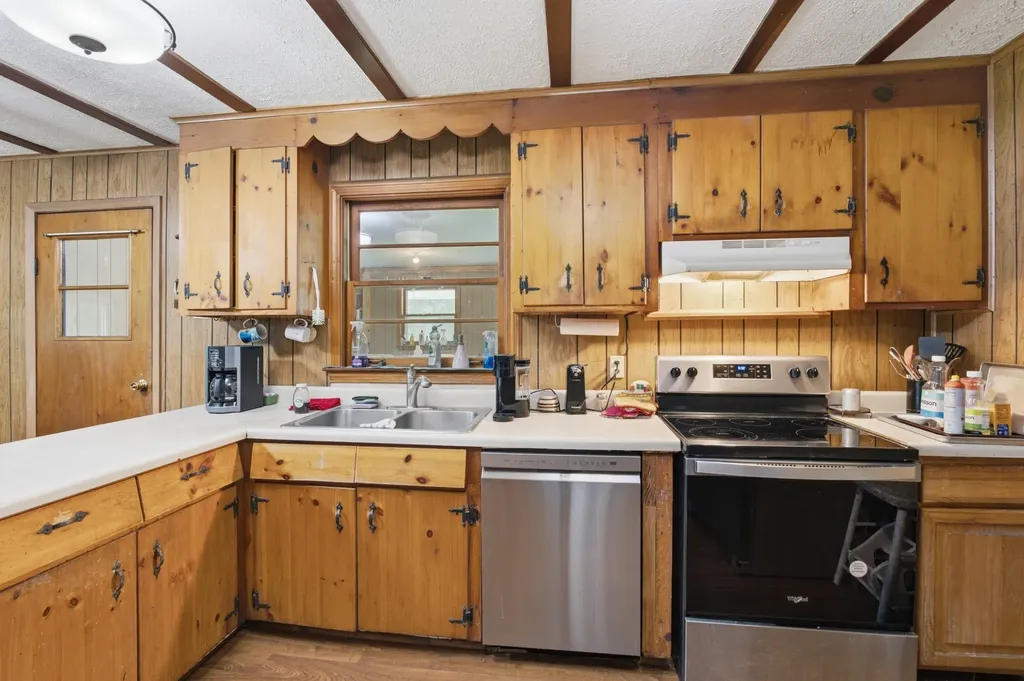 1821 Little Marrowbone Road Ashland City TN 37015