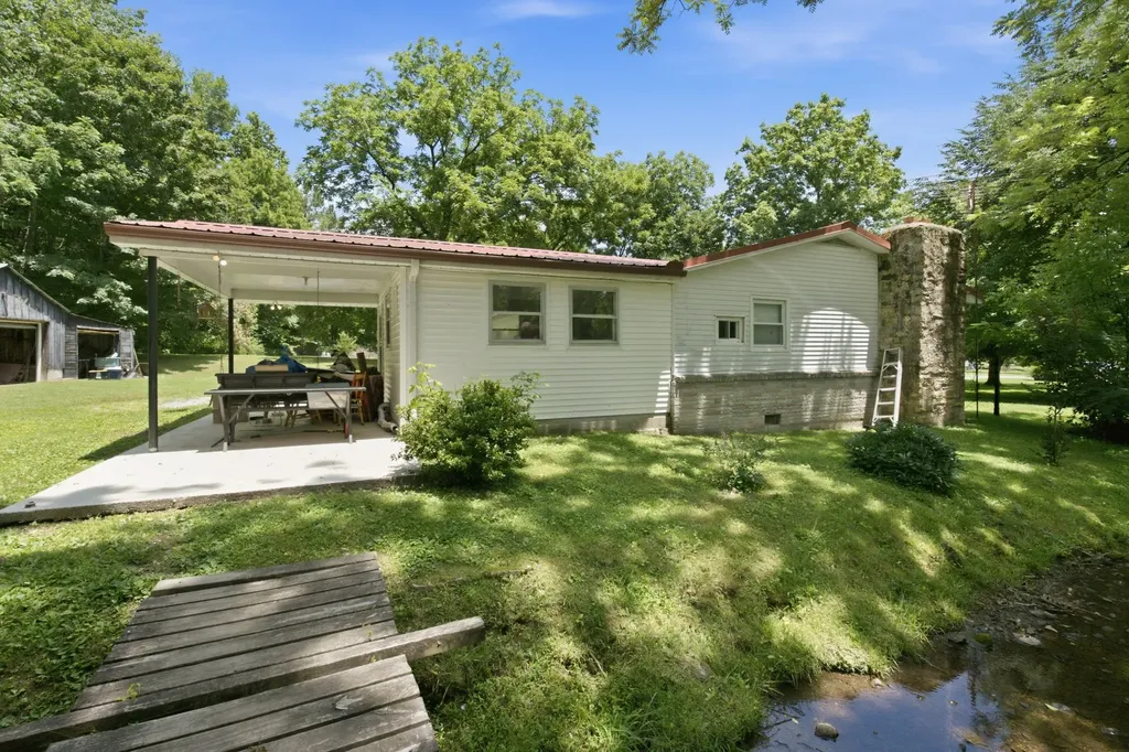 1821 Little Marrowbone Road Ashland City TN 37015