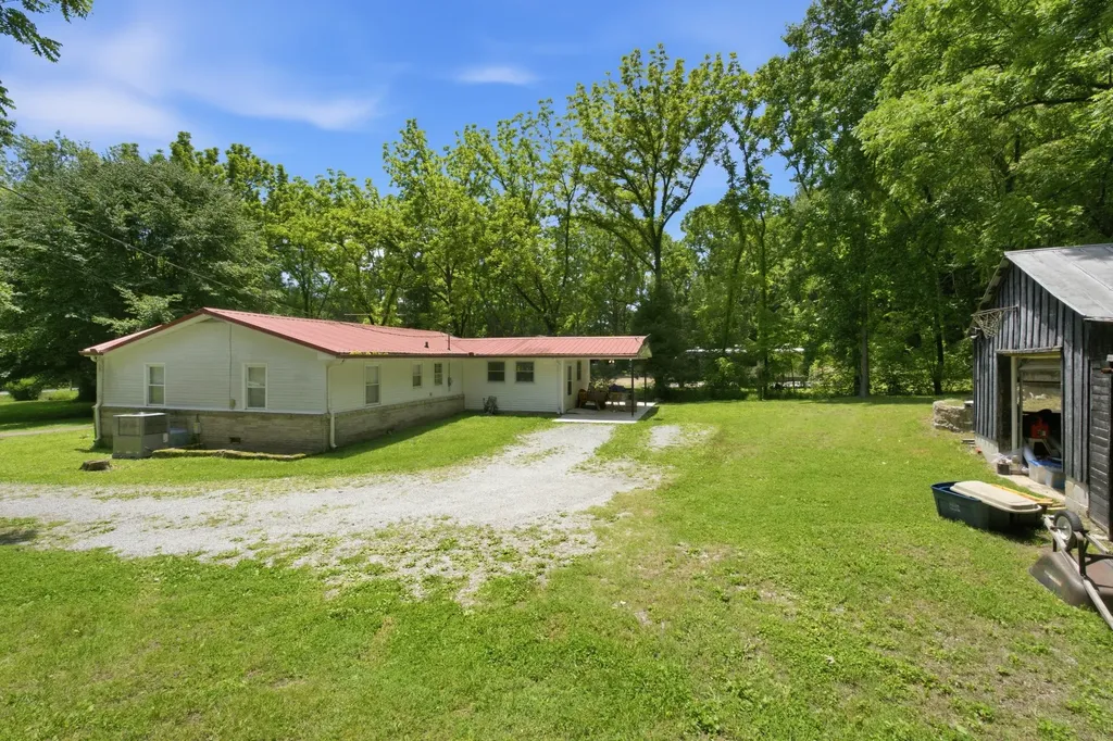 1821 Little Marrowbone Road Ashland City TN 37015