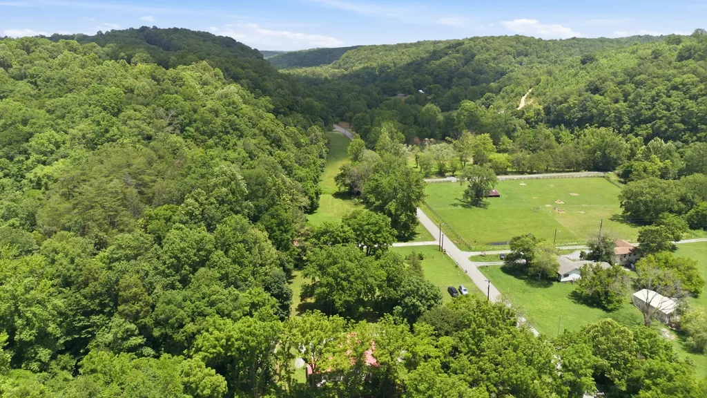 1821 Little Marrowbone Road Ashland City TN 37015
