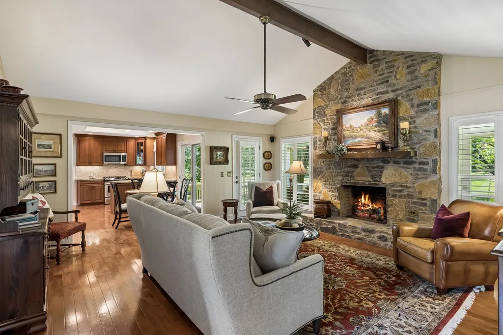 8136 Moores Lane Brentwood TN 37027