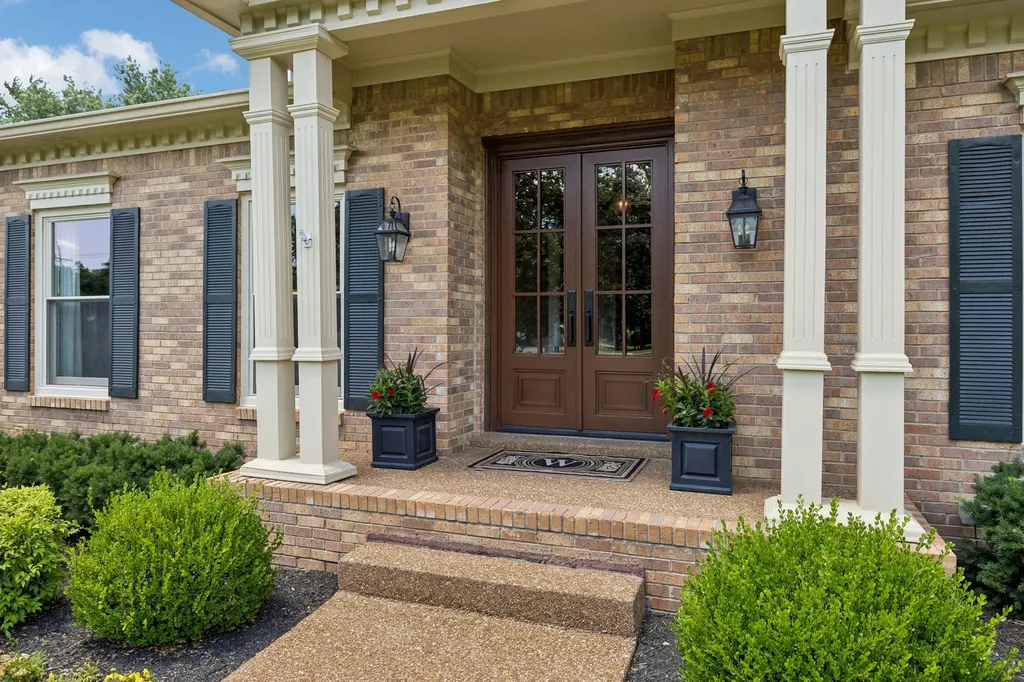 8136 Moores Lane Brentwood TN 37027