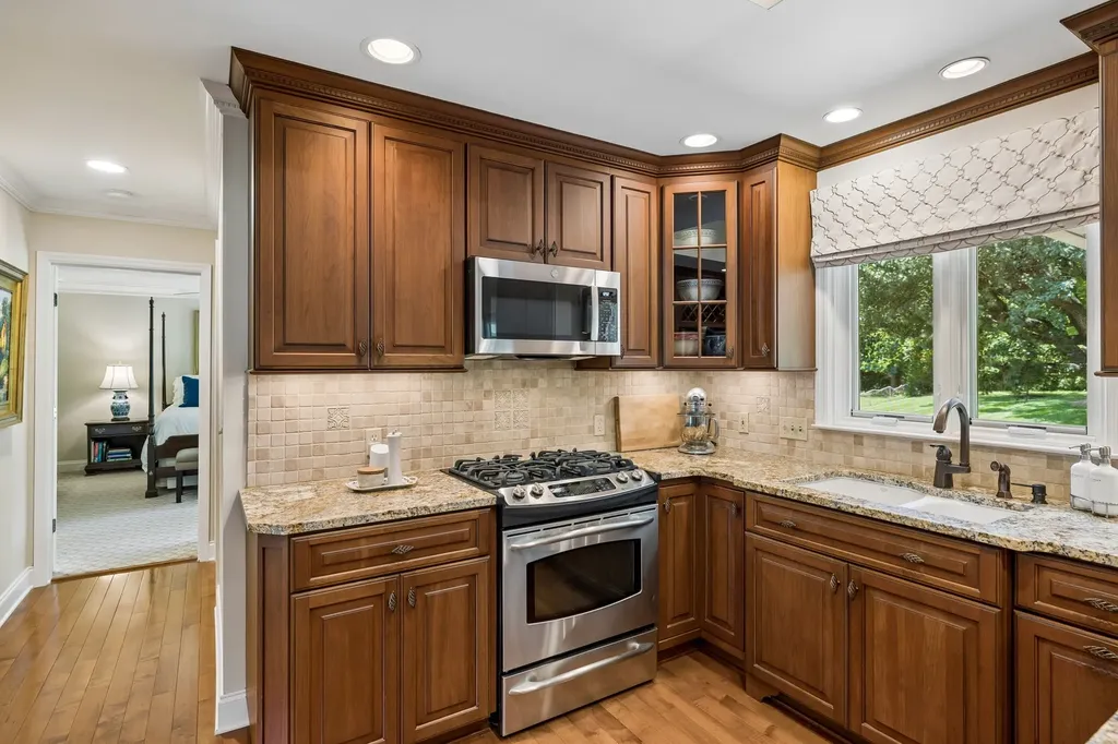 8136 Moores Lane Brentwood TN 37027