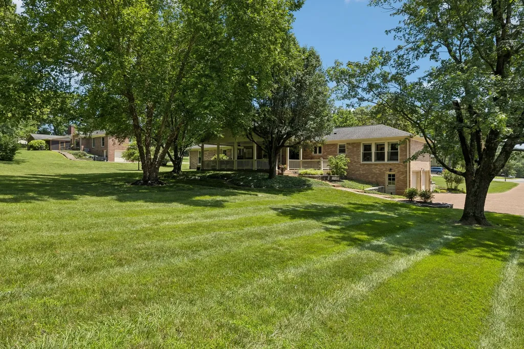 8136 Moores Lane Brentwood TN 37027