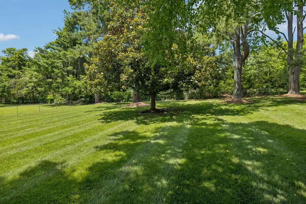 8136 Moores Lane Brentwood TN 37027
