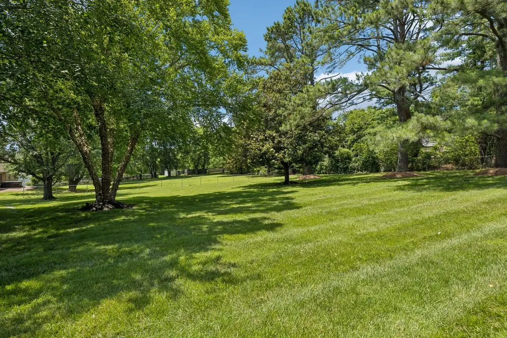 8136 Moores Lane Brentwood TN 37027