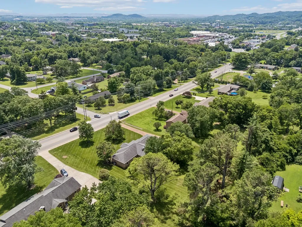 8136 Moores Lane Brentwood TN 37027