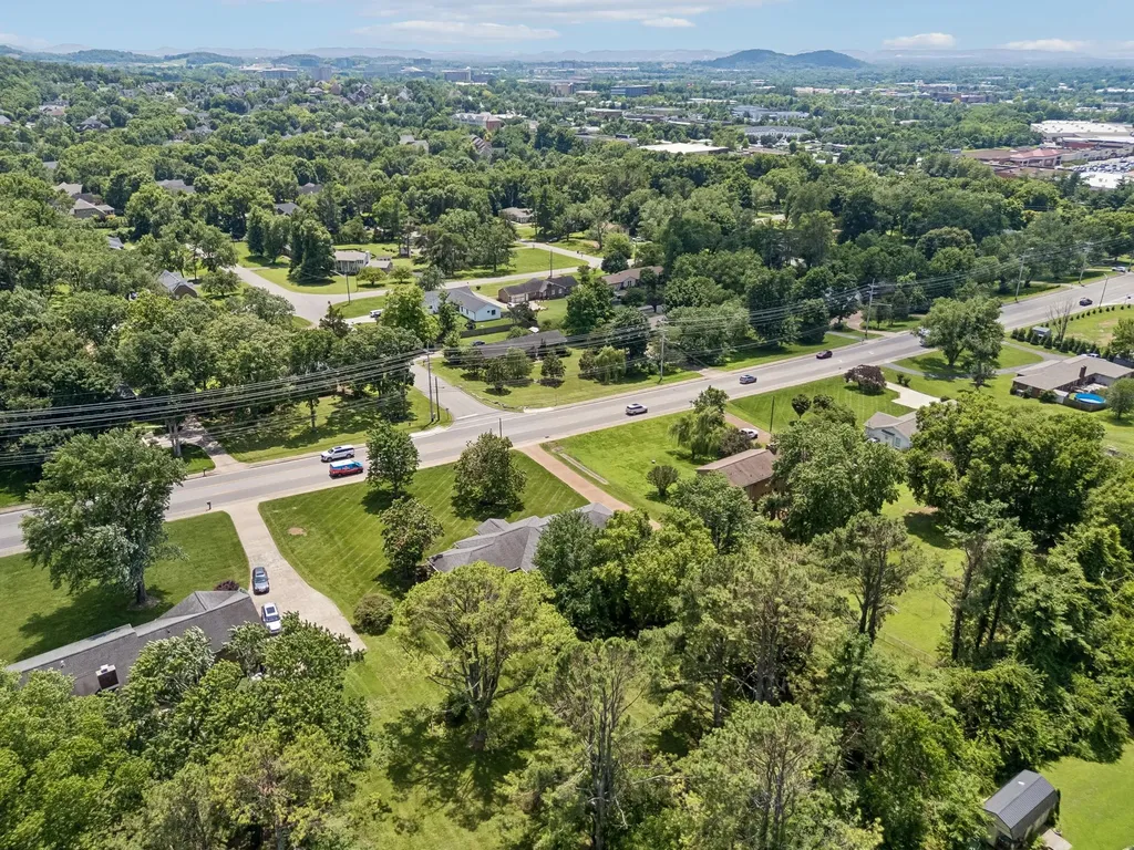 8136 Moores Lane Brentwood TN 37027