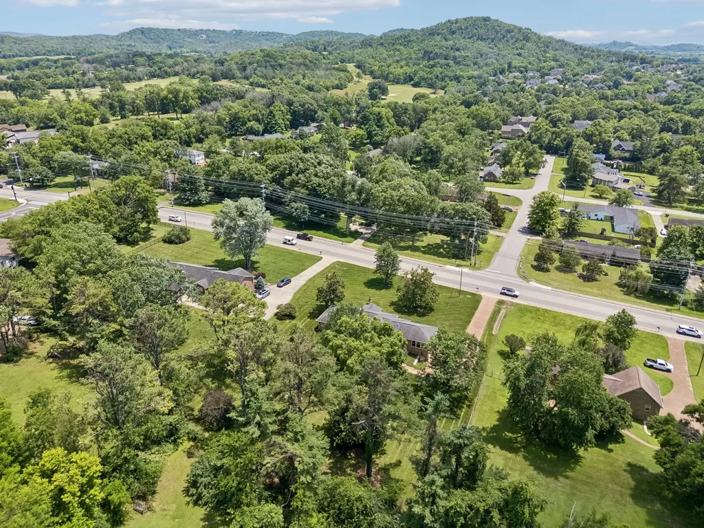 8136 Moores Lane Brentwood TN 37027