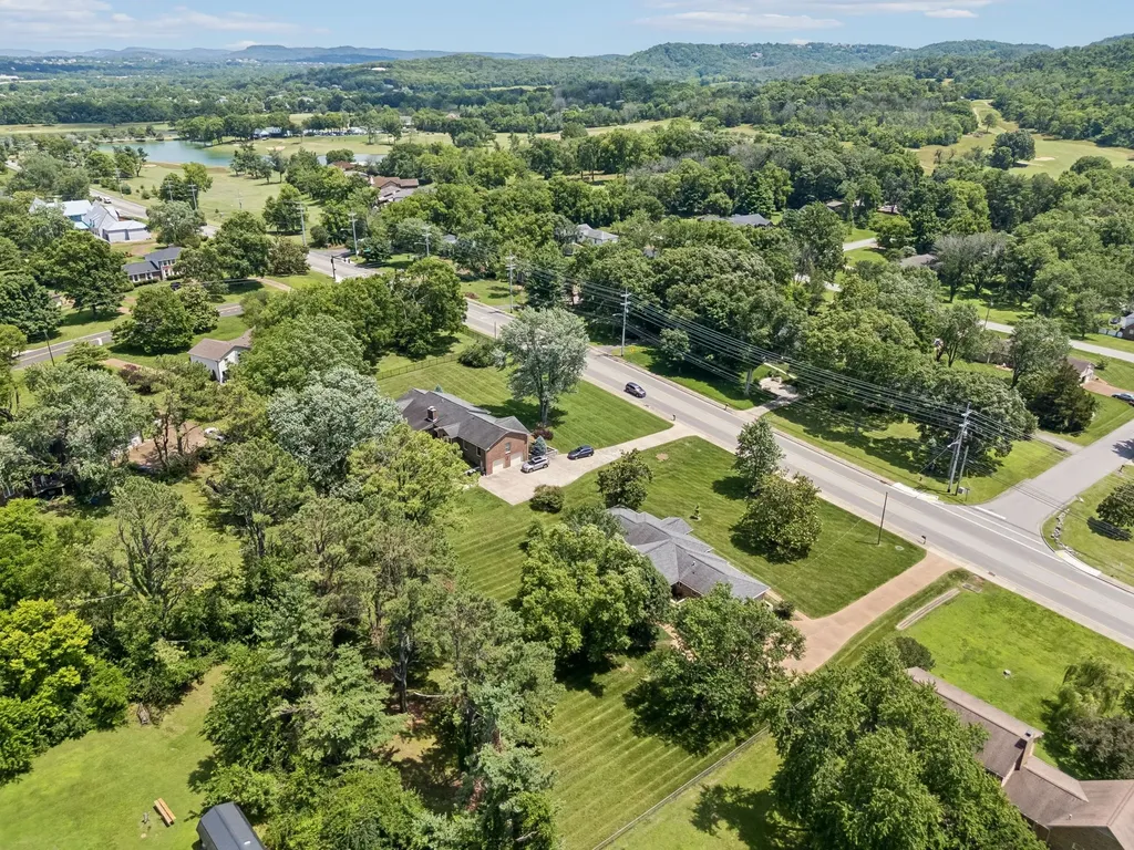 8136 Moores Lane Brentwood TN 37027