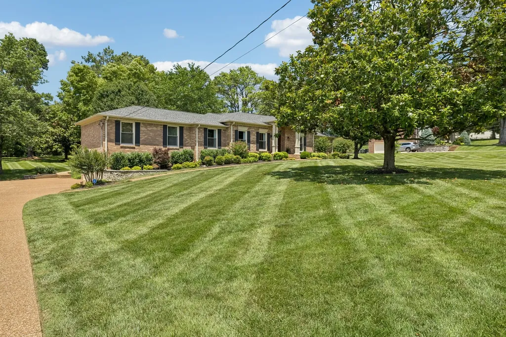 8136 Moores Lane Brentwood TN 37027