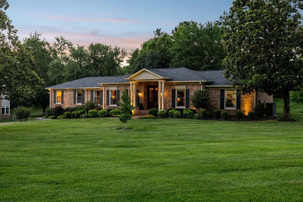 8136 Moores Lane Brentwood TN 37027