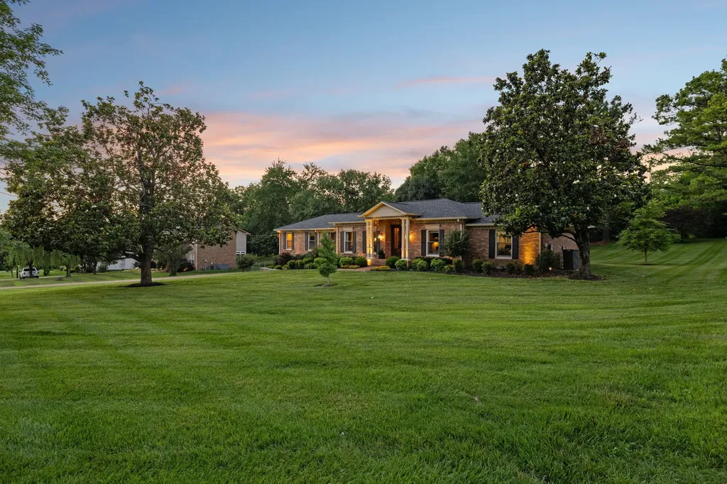8136 Moores Lane Brentwood TN 37027