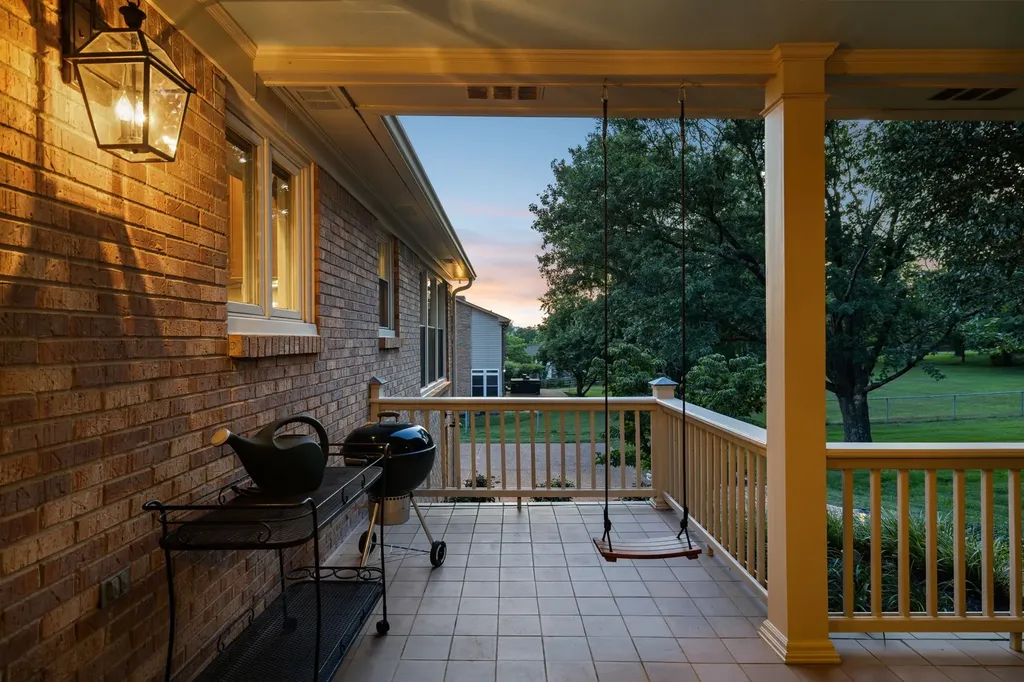 8136 Moores Lane Brentwood TN 37027
