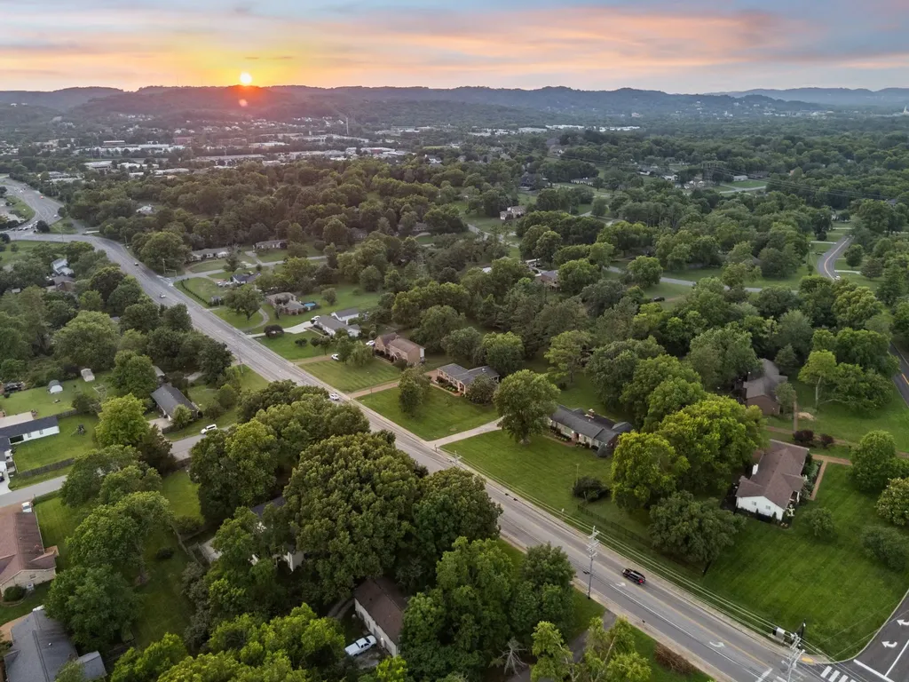 8136 Moores Lane Brentwood TN 37027