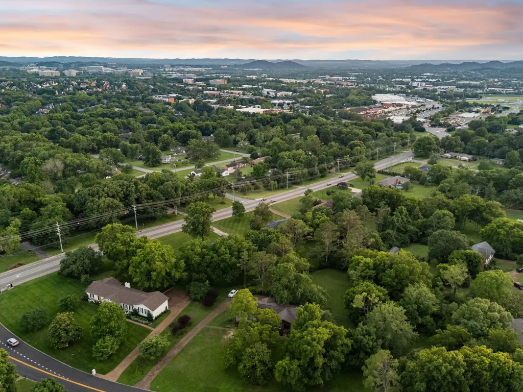8136 Moores Lane Brentwood TN 37027