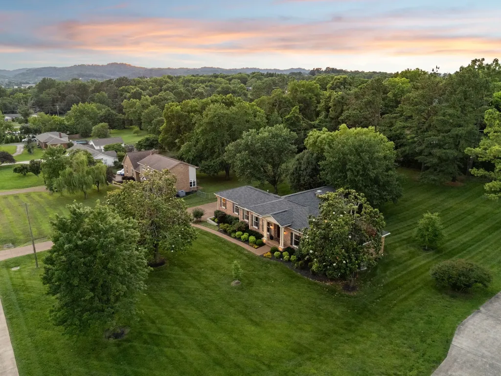8136 Moores Lane Brentwood TN 37027