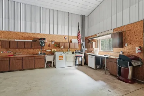 1639 Eucalyptus Drive Byrdstown TN 38549