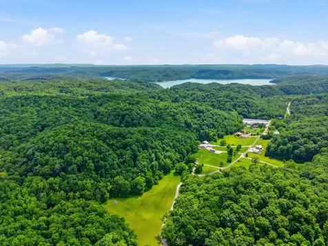 1639 Eucalyptus Drive Byrdstown TN 38549