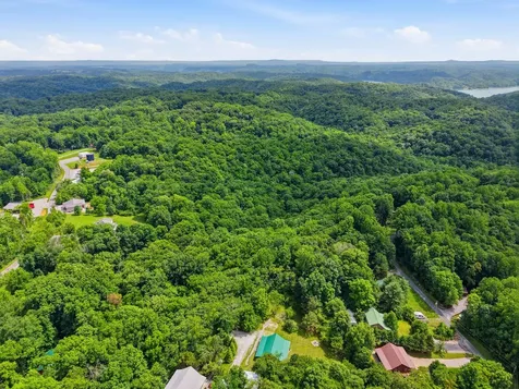 1639 Eucalyptus Drive Byrdstown TN 38549
