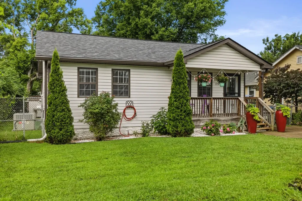 1727 16th Ave, N Nashville TN 37208